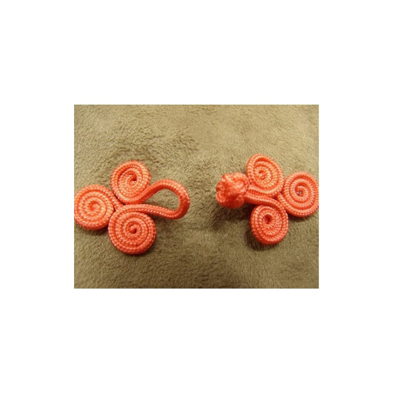 bouton brandebourg longueur 5.5  cm sur largeur de 2.5 cm