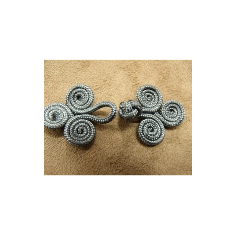 bouton brandebourg longueur 5.5  cm sur largeur de 2.5 cm