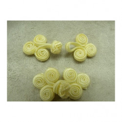 bouton brandebourg longueur 5.5  cm sur largeur de 2.5 cm