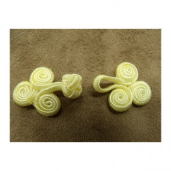 bouton brandebourg longueur 5.5  cm sur largeur de 2.5 cm