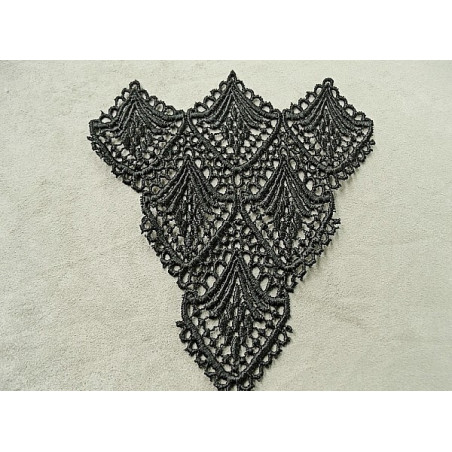 INCRUSTATION GUIPURE NOIR LARGEUR: 16cm sur HAUTEUR 16cm INCRUSTATION GUIPURE NOIR LARGEUR: 16cm sur HAUTEUR 16cm