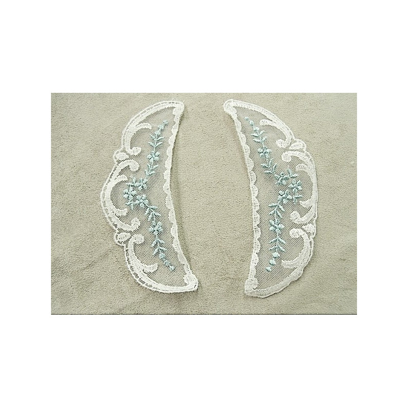 COL BRODE SUR TULLE BLANC