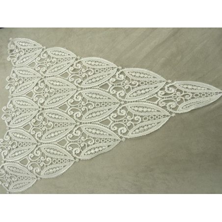 INCRUSTATION TRIANGLE BLANC CASSEE