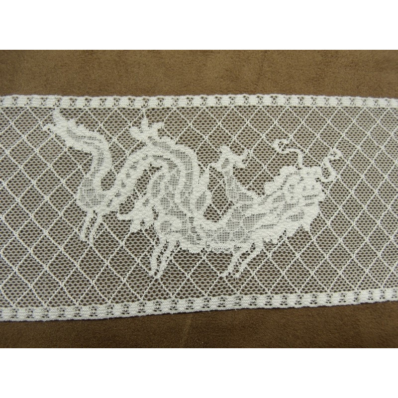 DENTELLE DE CALAIS- BLANCHE - espacé entre 2 motif