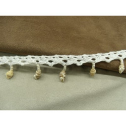 RUBAN FANTAISIE EN COQUILLAGE- 3 cm- monté SUR RUBAN BRODE