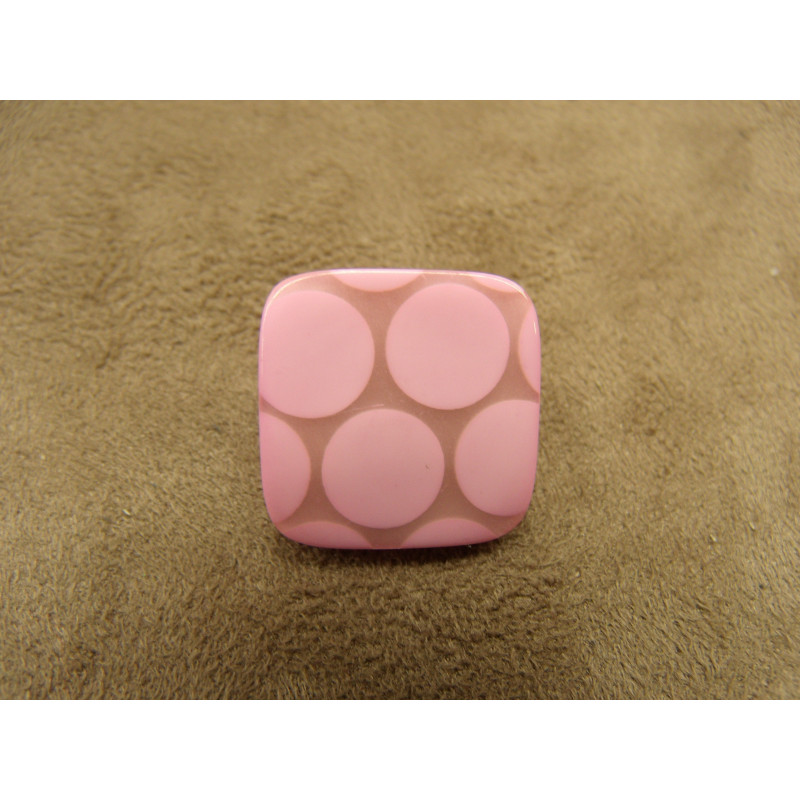 BOUTON CARRE ACRYLIQUE- ROSE