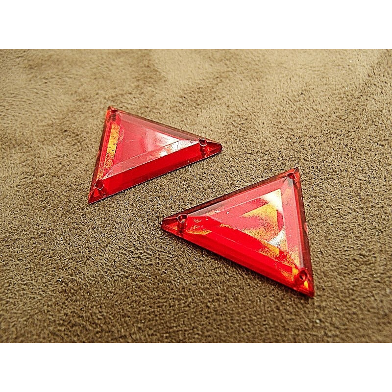 strass triangle rouge 