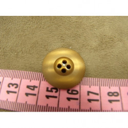 bouton acrylique beige  à 4 trous