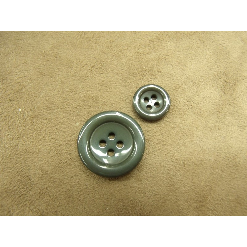 bouton acrylique gris  à 4 trous 