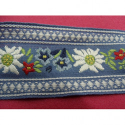 ruban brodé motif fleurs 